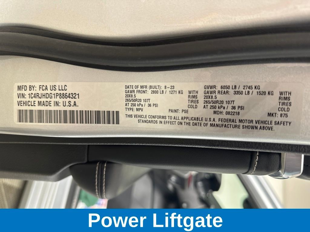 Used 2023 Jeep Grand Cherokee Overland w/ Luxury Tech Group IV image 14