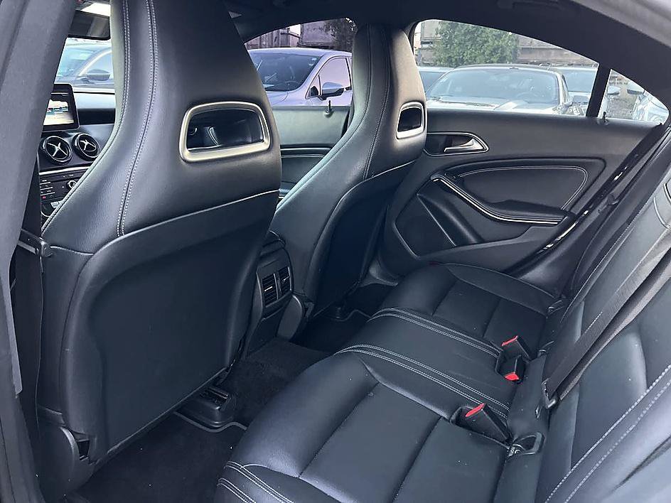 Used 2018 Mercedes-Benz CLA 250 image 14