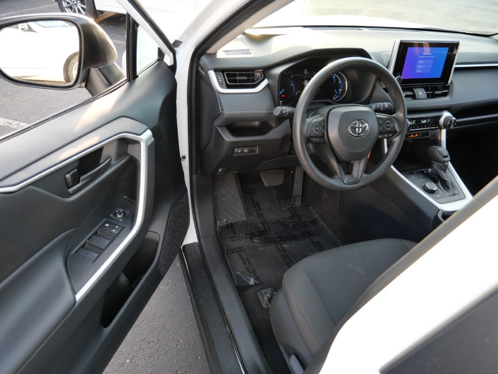 Certified 2025 Toyota RAV4 LE AWD/4WD image 10