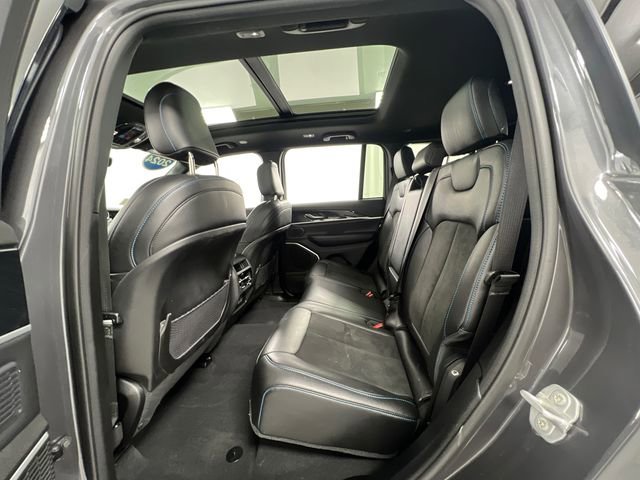 Used 2024 Jeep Grand Cherokee Trailhawk image 37