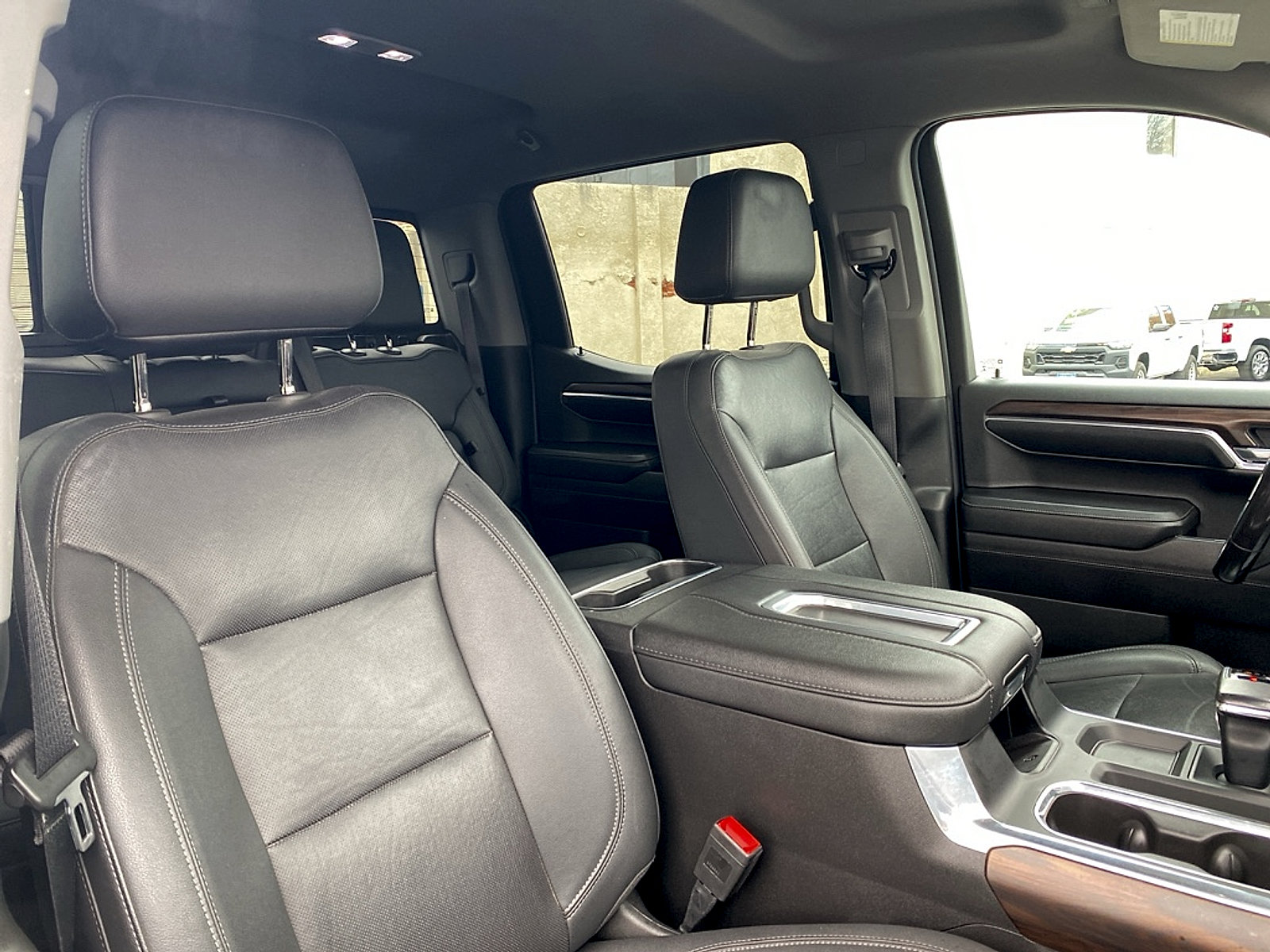 Used 2022 GMC Sierra 1500 SLT w/ SLT Premium Plus Package AWD/4WD image 19