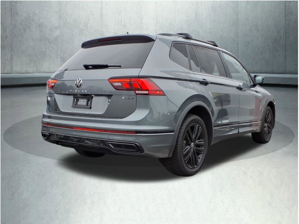Used 2022 Volkswagen Tiguan SE R-Line image 4
