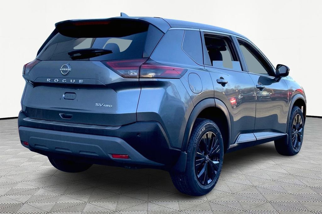 Used 2023 Nissan Rogue SV image 5