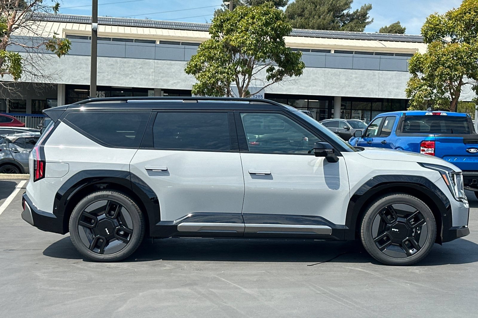 New 2026 Kia EV9 GT-Line AWD/4WD image 3