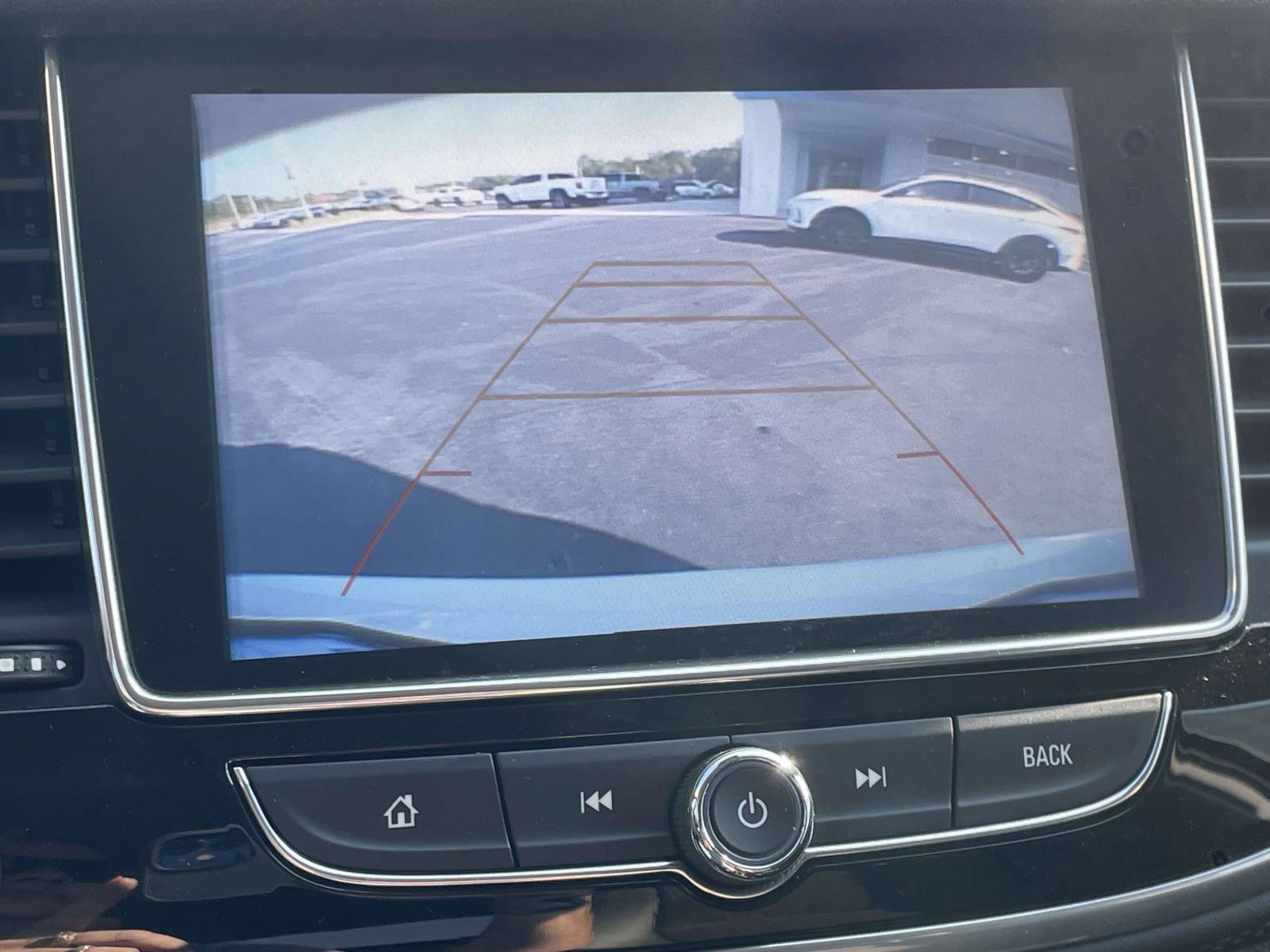 Used 2020 Buick Encore Preferred image 3