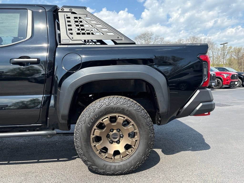 Certified 2025 Toyota Tacoma 4x4 Double Cab Hybrid image 4