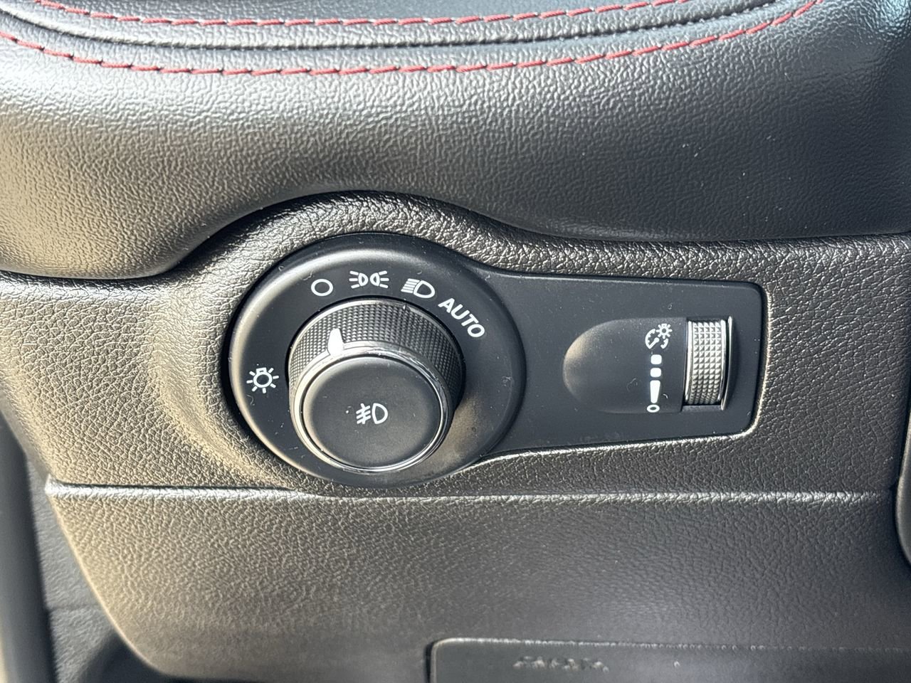 Used 2023 Dodge Durango GT AWD/4WD image 30