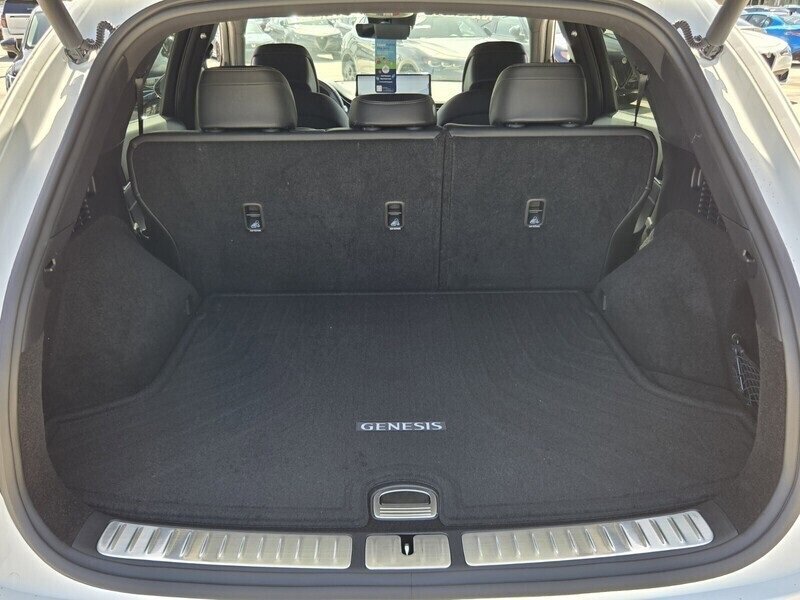 Used 2025 Genesis GV70 3.5T Sport image 14