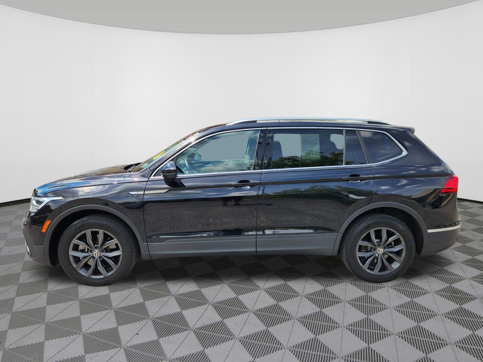 Certified 2022 Volkswagen Tiguan SE AWD/4WD image 5