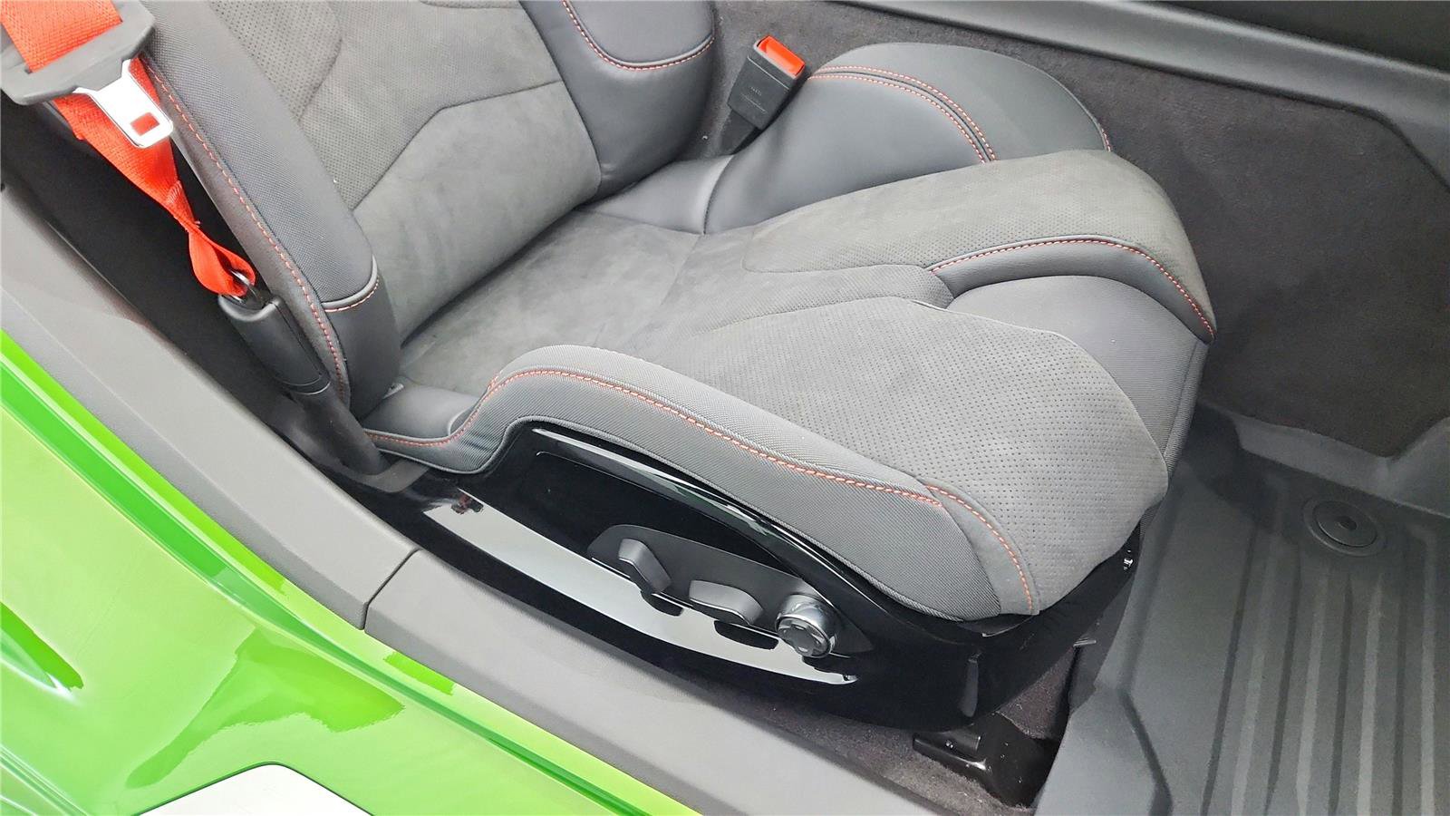 New 2026 Chevrolet Corvette 2LT w/ Z51 Performance Package image 15