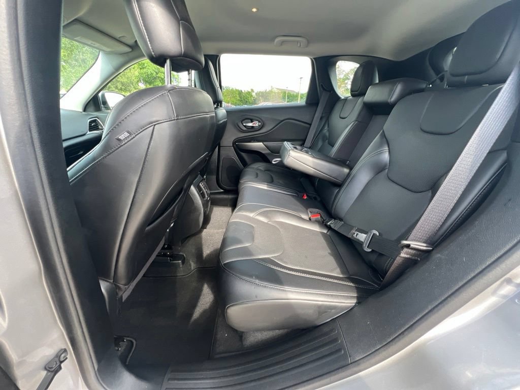 Used 2020 Jeep Cherokee Limited AWD/4WD image 24