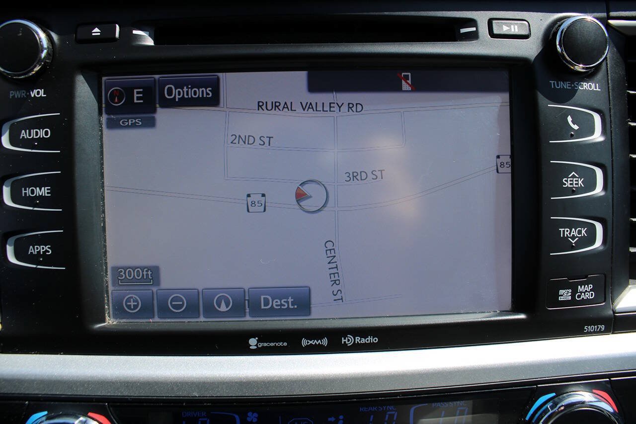 Used 2018 Toyota Highlander XLE AWD/4WD image 24