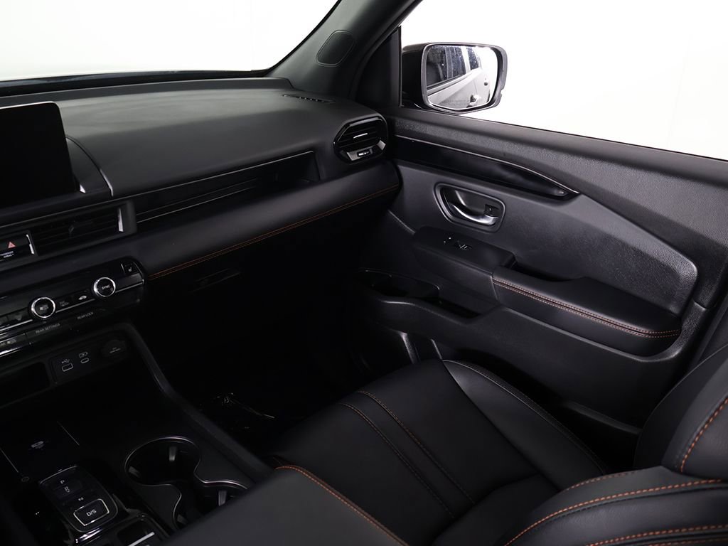 Certified 2025 Honda Pilot TrailSport image 39
