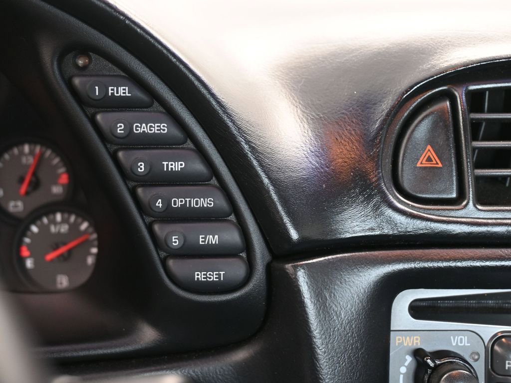 Used 2000 Chevrolet Corvette Coupe w/ Memory Pkg image 25