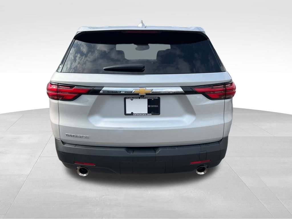 Used 2022 Chevrolet Traverse LS image 6