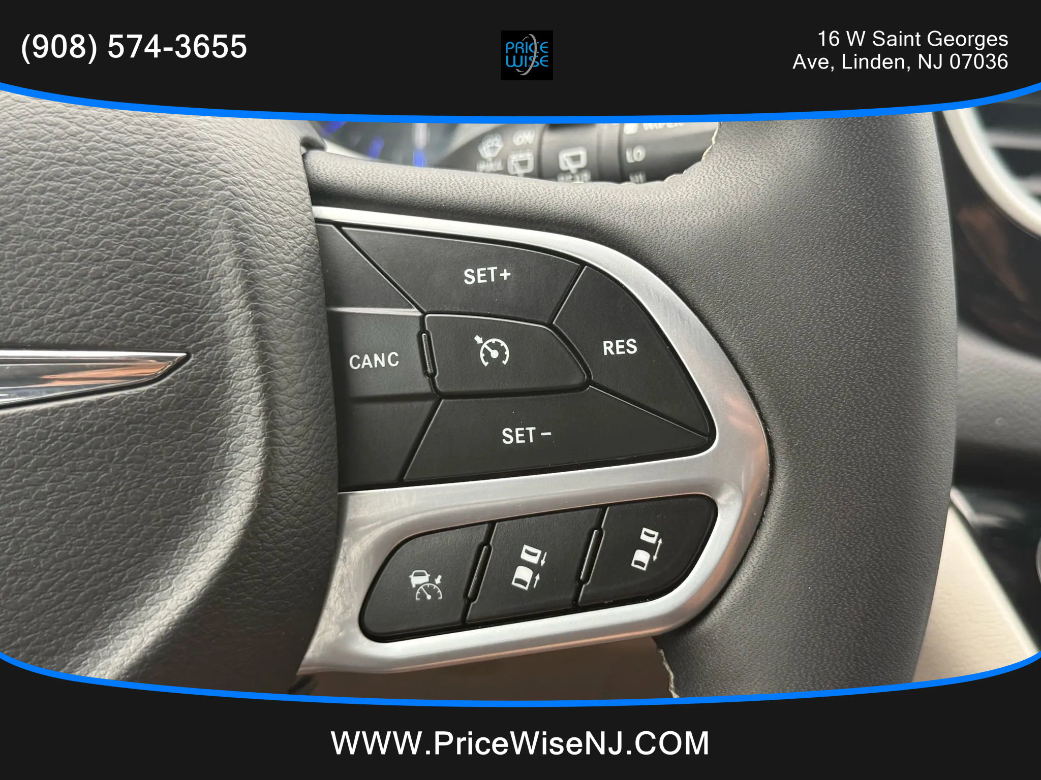 Used 2022 Chrysler Pacifica Touring-L image 13