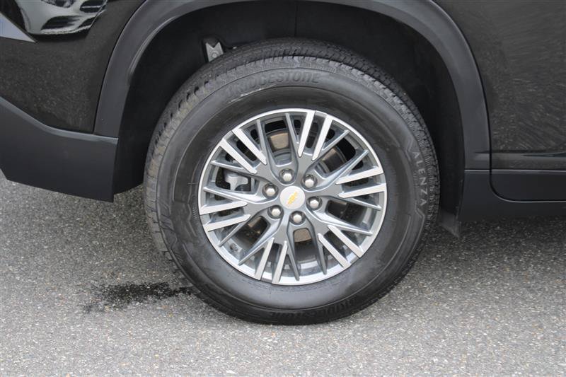 Used 2026 Chevrolet Traverse LT FWD image 9