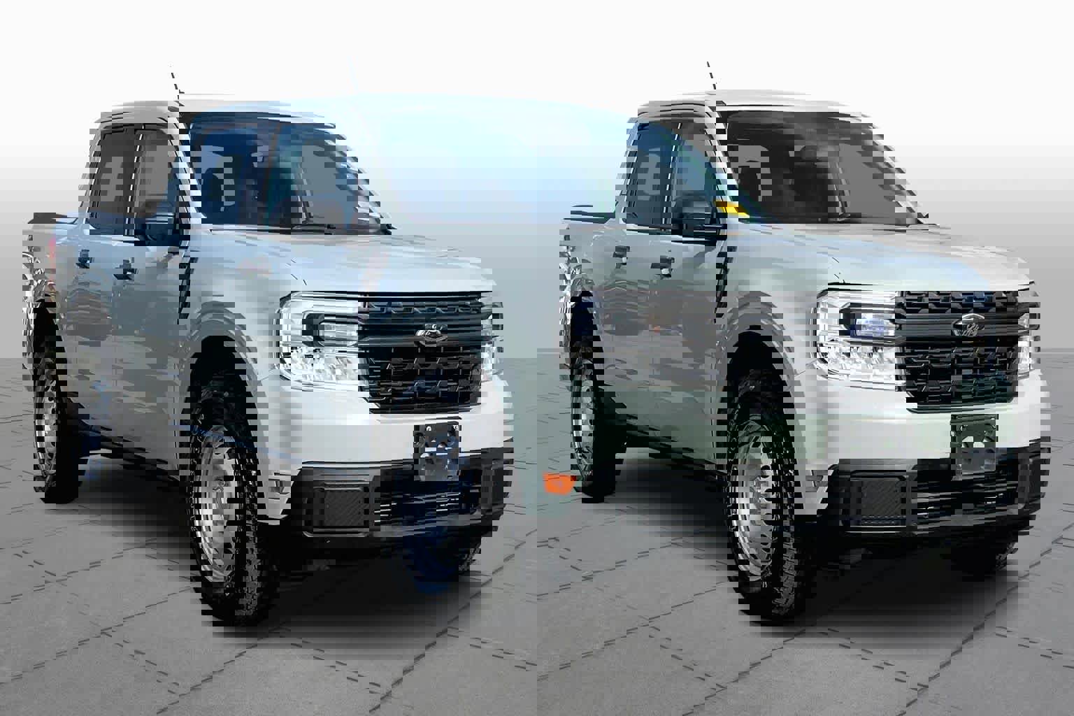 Used 2023 Ford Maverick XL image 3