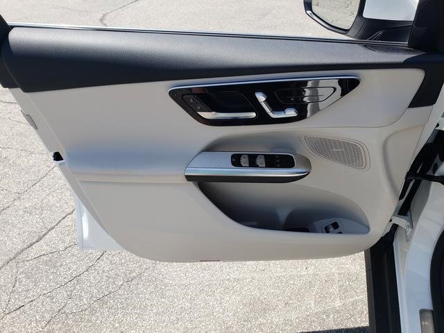 New 2025 Mercedes-Benz GLC 350e 4MATIC image 11