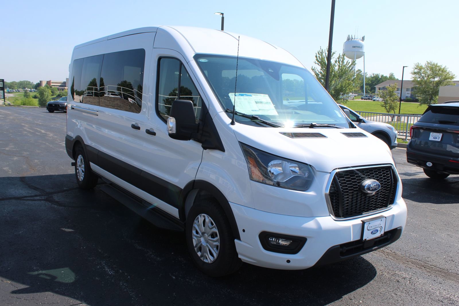New 2025 Ford Transit 350 XLT RWD image 4