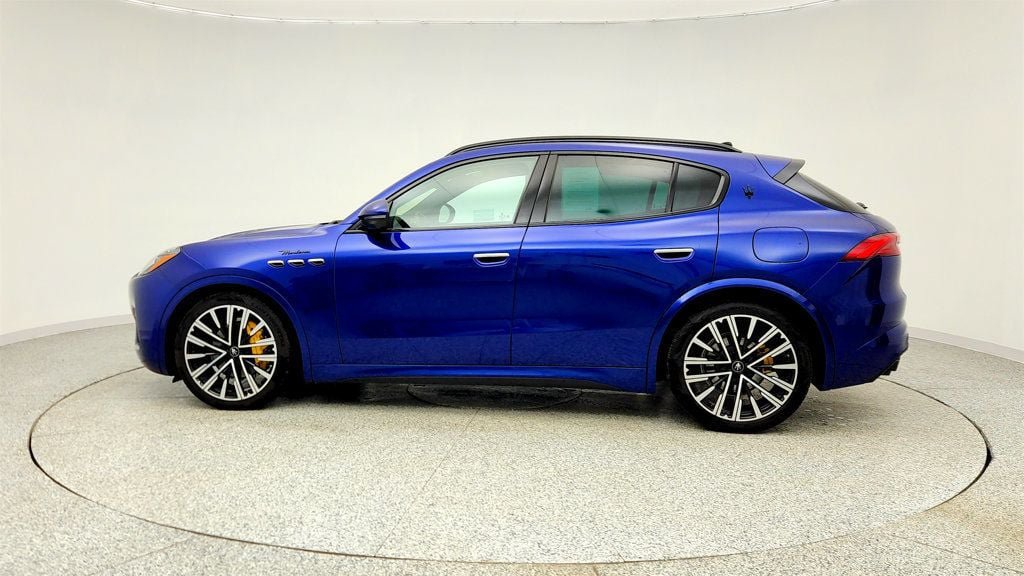 Used 2023 Maserati Grecale Modena AWD/4WD image 8
