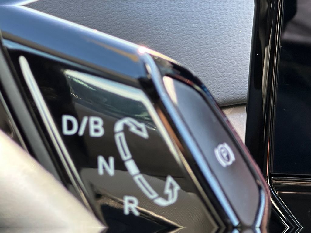 Used 2021 Volkswagen ID.4 Pro S image 17