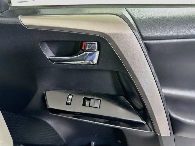 Used 2018 Toyota RAV4 Limited w/ All Weather Liner Package AWD/4WD image 30