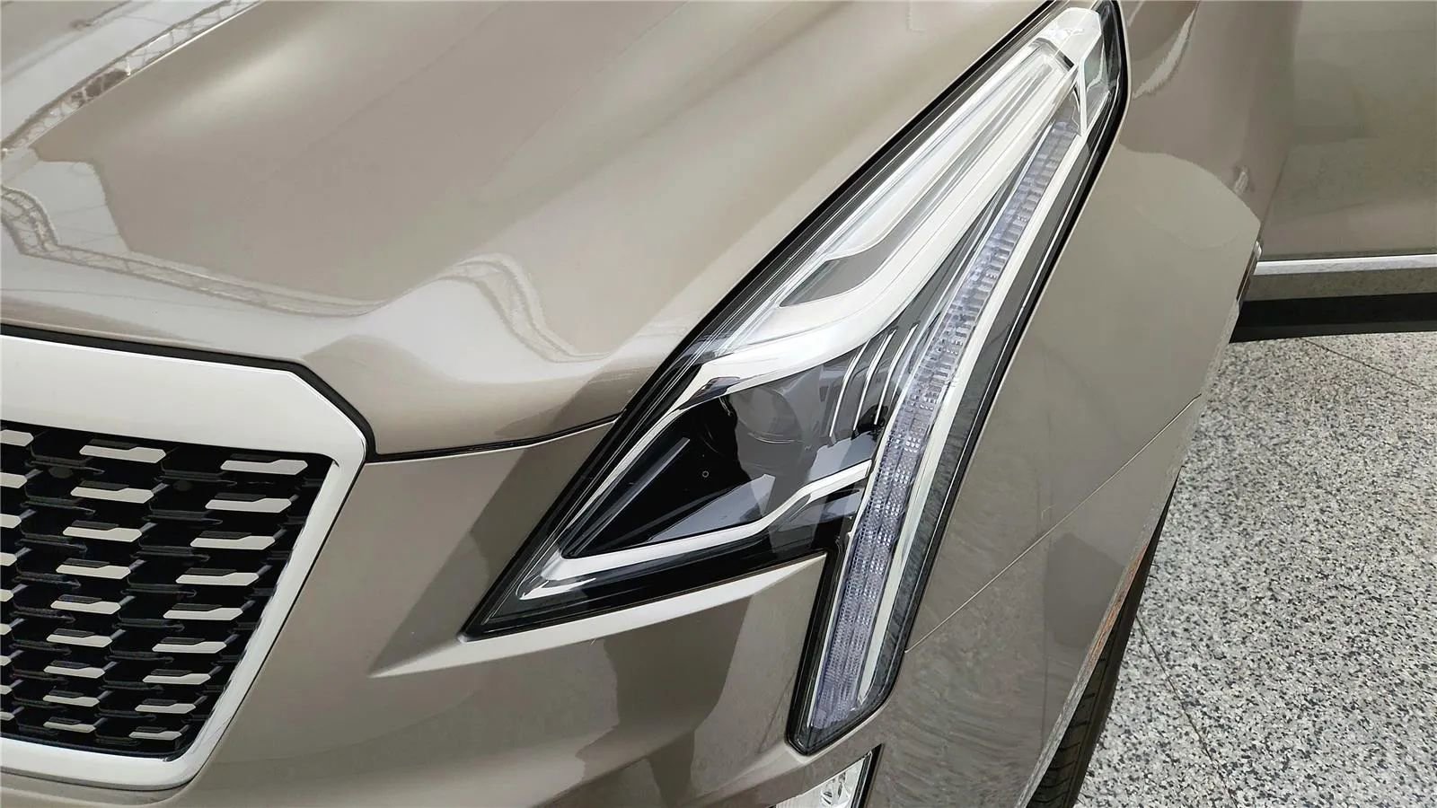 Used 2023 Cadillac XT5 Premium Luxury image 14