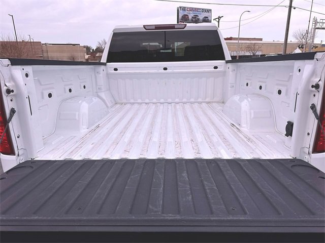 Used 2024 Chevrolet Silverado 1500 LT image 25