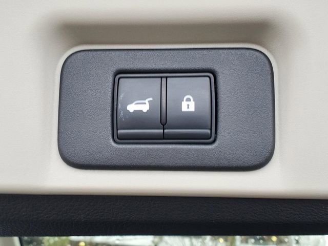 Used 2023 Nissan Ariya FWD image 11