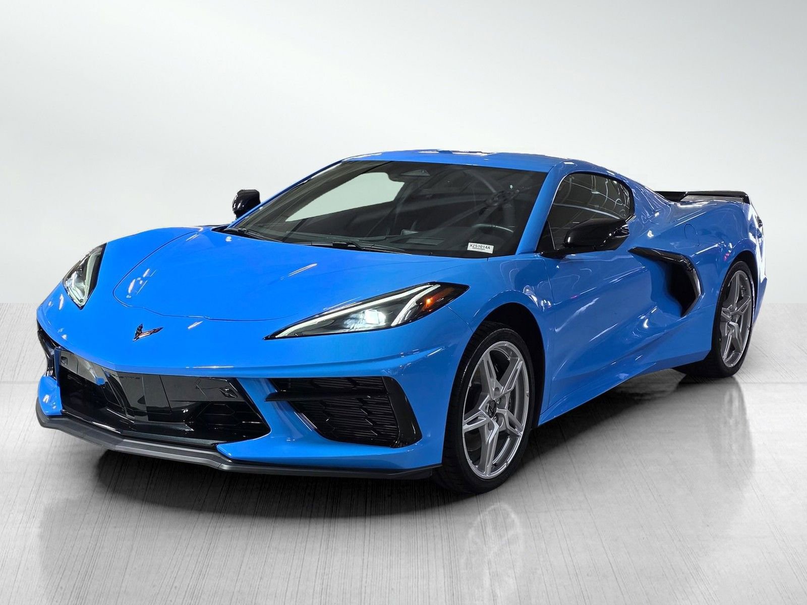 Used 2024 Chevrolet Corvette Stingray Preferred Cpe w/ Z51 Performance Package image 3