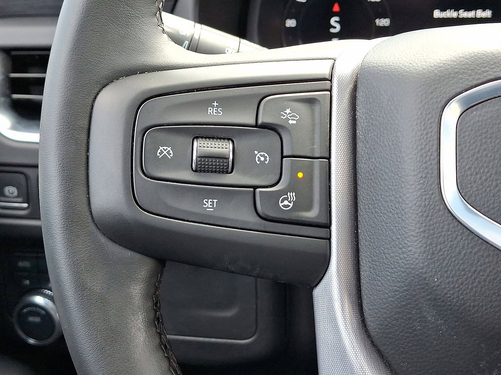 Certified 2024 GMC Yukon XL SLT w/ SLT Premium Package image 17