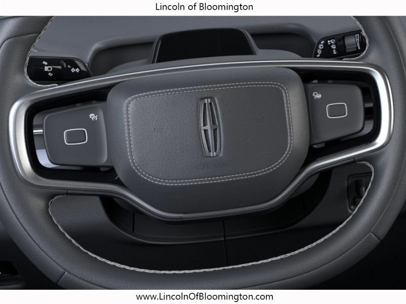 New 2026 Lincoln Navigator L Reserve AWD/4WD image 13