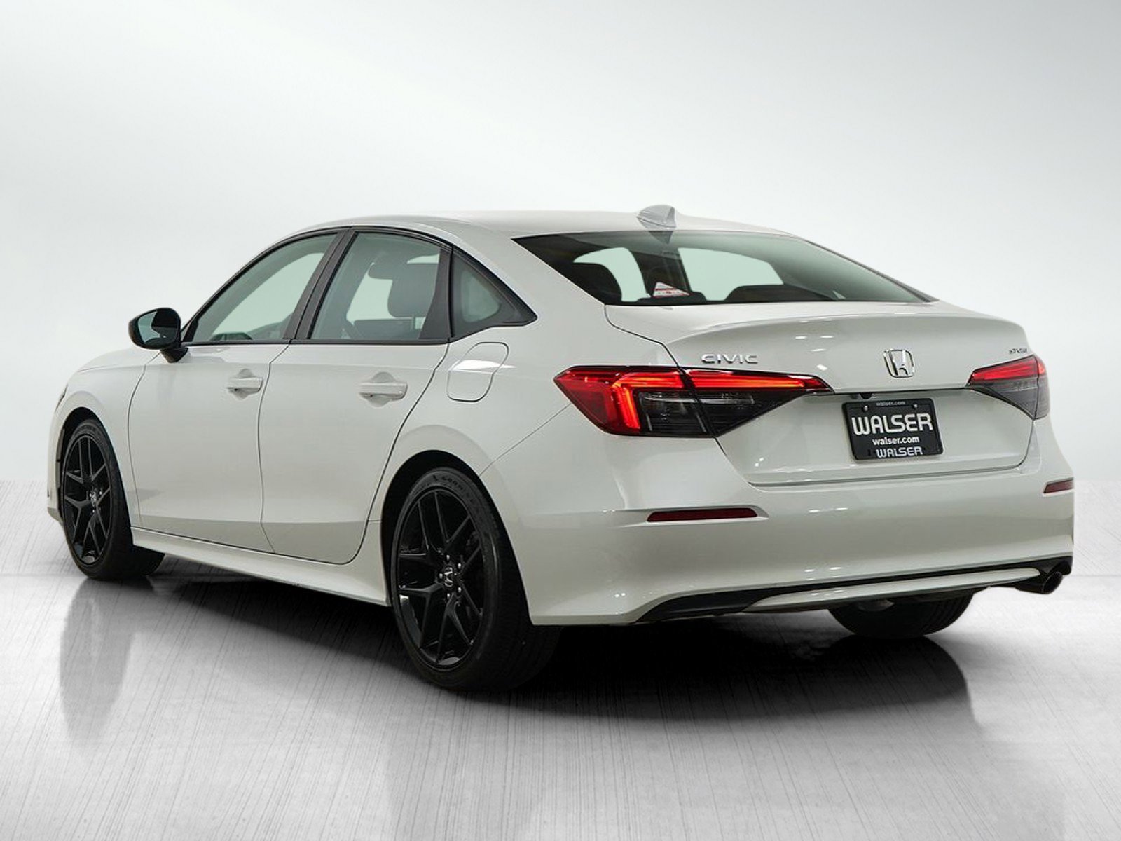 Used 2023 Honda Civic Sport image 3