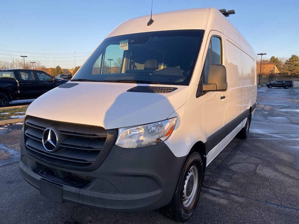 Used 2024 Mercedes-Benz Sprinter 2500 image 3