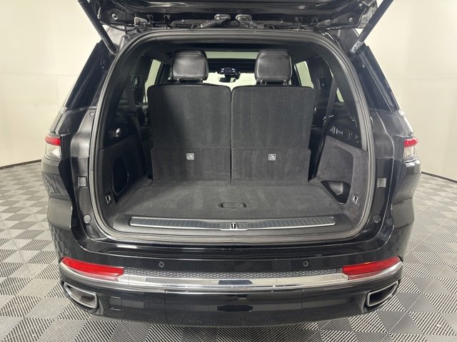 Used 2024 Jeep Grand Cherokee L Overland image 12