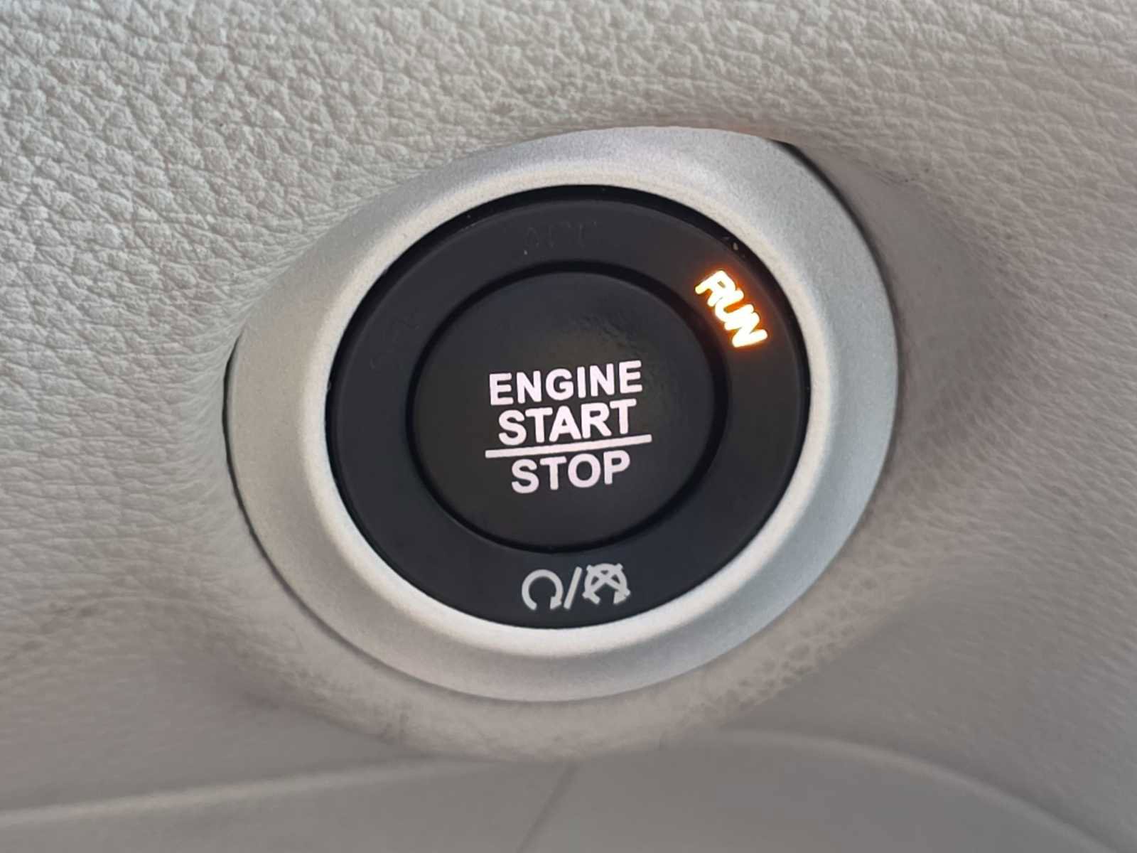 Used 2022 Chrysler Pacifica Touring-L image 24