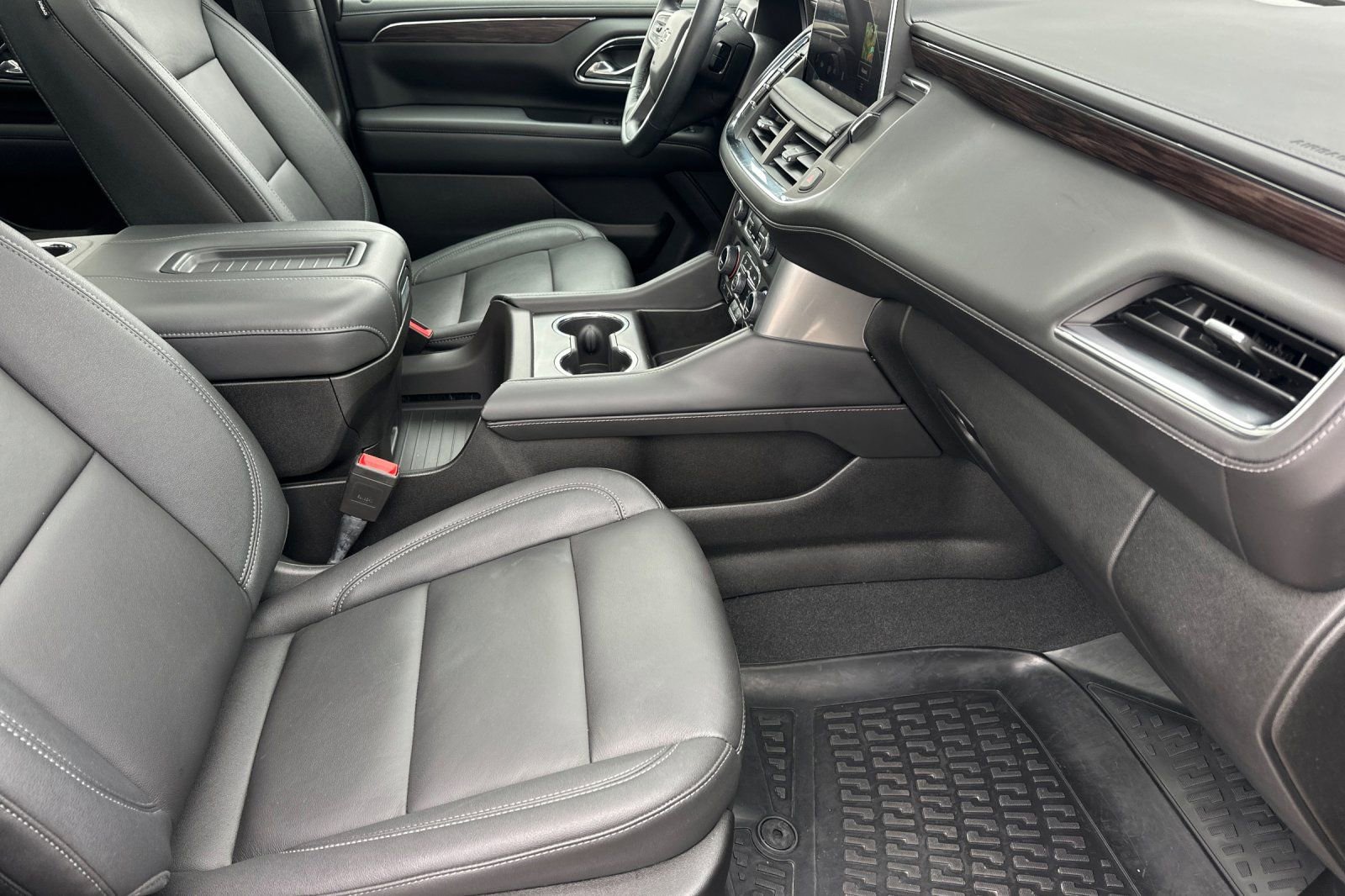 Used 2023 Chevrolet Tahoe Z71 w/ Z71 Off-Road Package image 16