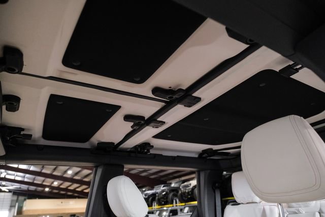 Used 2025 Ford Bronco Heritage Edition image 16