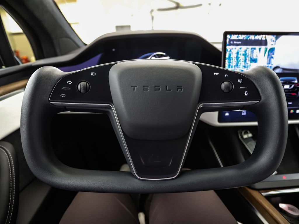 Used 2023 Tesla Model X AWD/4WD image 12