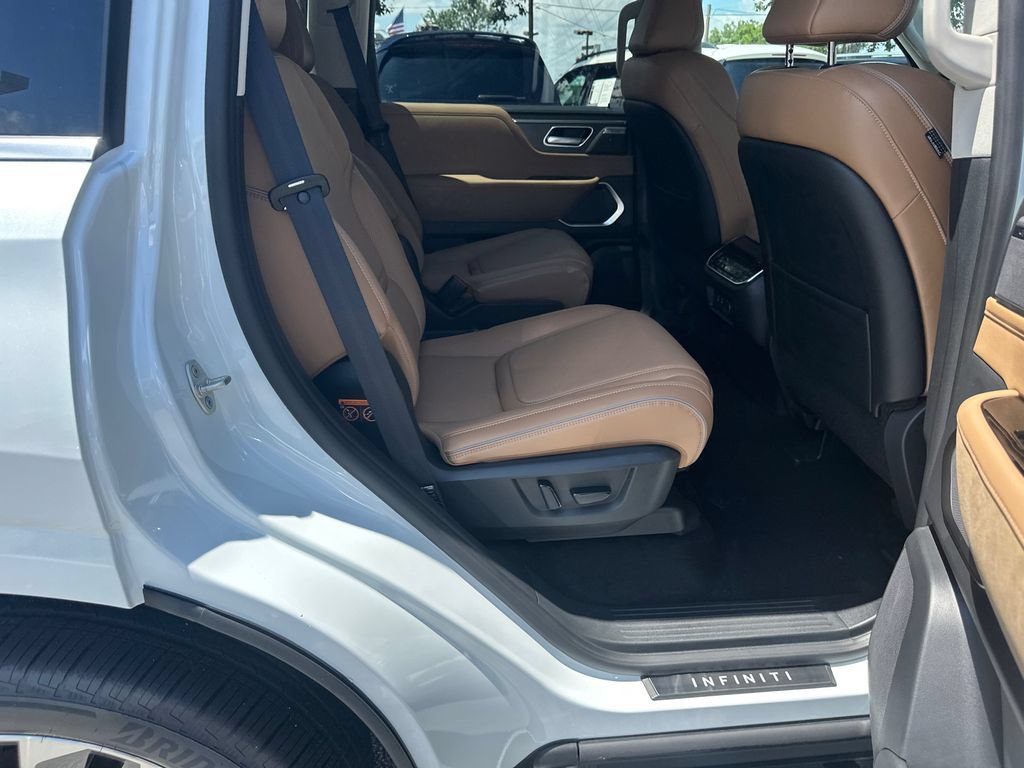 New 2027 INFINITI QX80 Luxe w/ Cargo Package RWD image 13