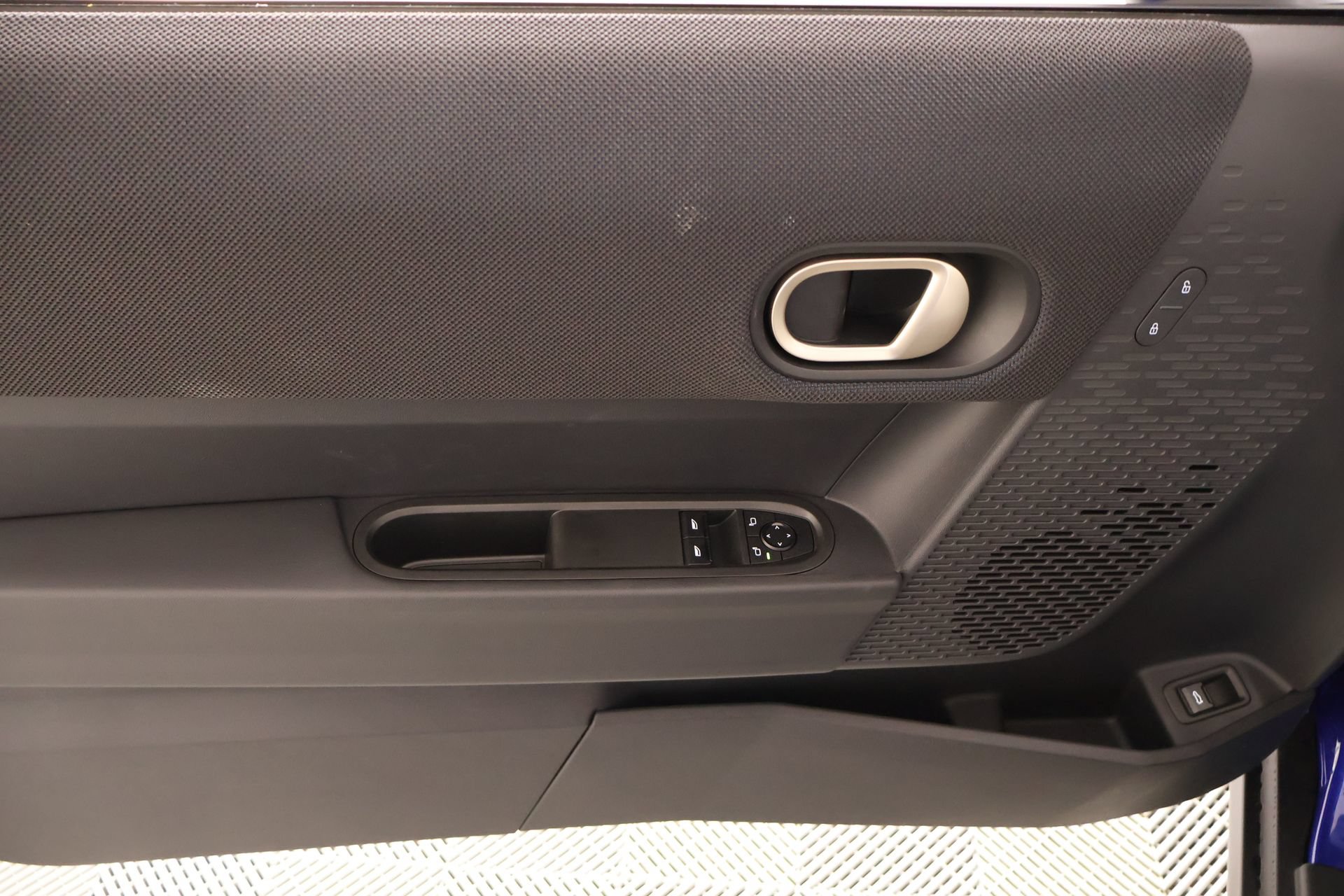New 2026 MINI Cooper 2-Door Hardtop FWD image 14