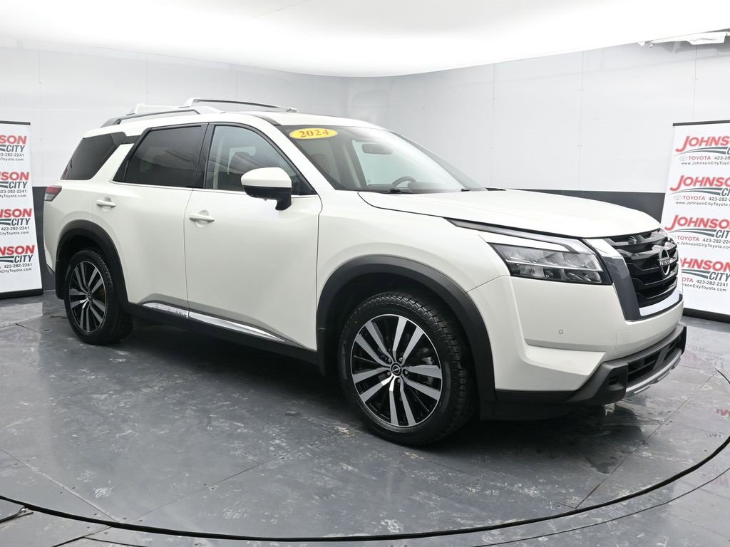 Used 2024 Nissan Pathfinder Platinum w/ Cargo Package video 2
