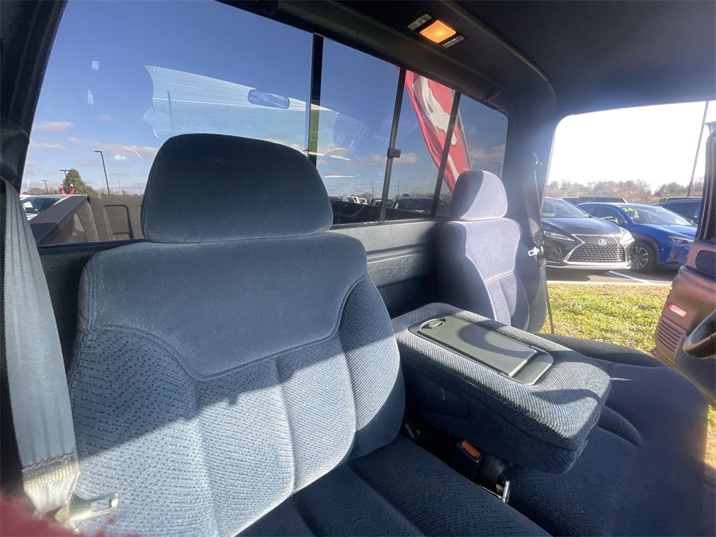Used 1996 Chevrolet Silverado 1500 4x4 Regular Cab image 15