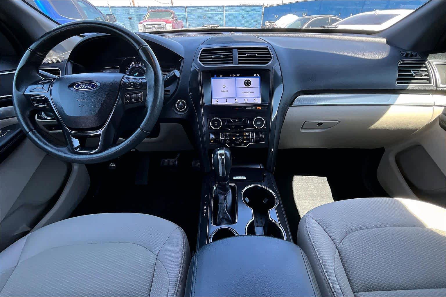 Used 2019 Ford Explorer XLT w/ Equipment Group 201A FWD image 14