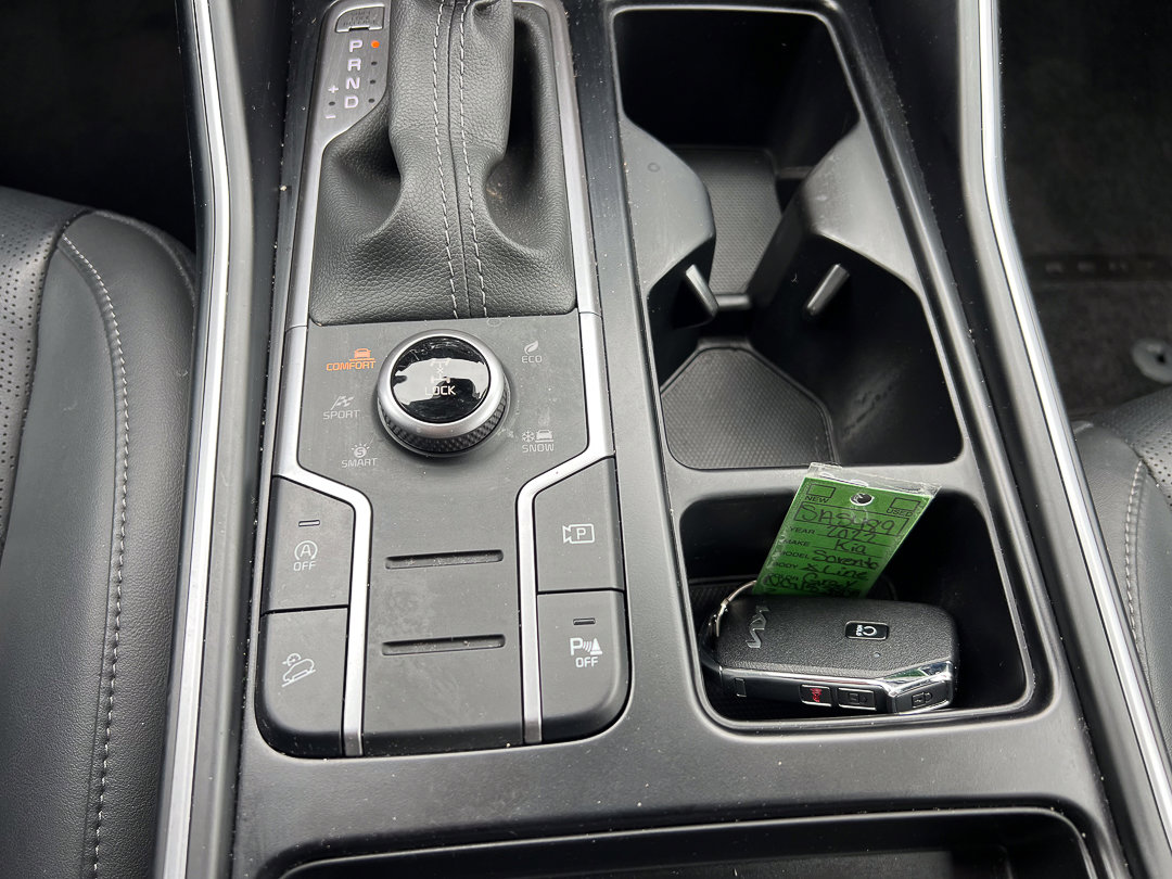 Used 2022 Kia Sorento S AWD/4WD image 25