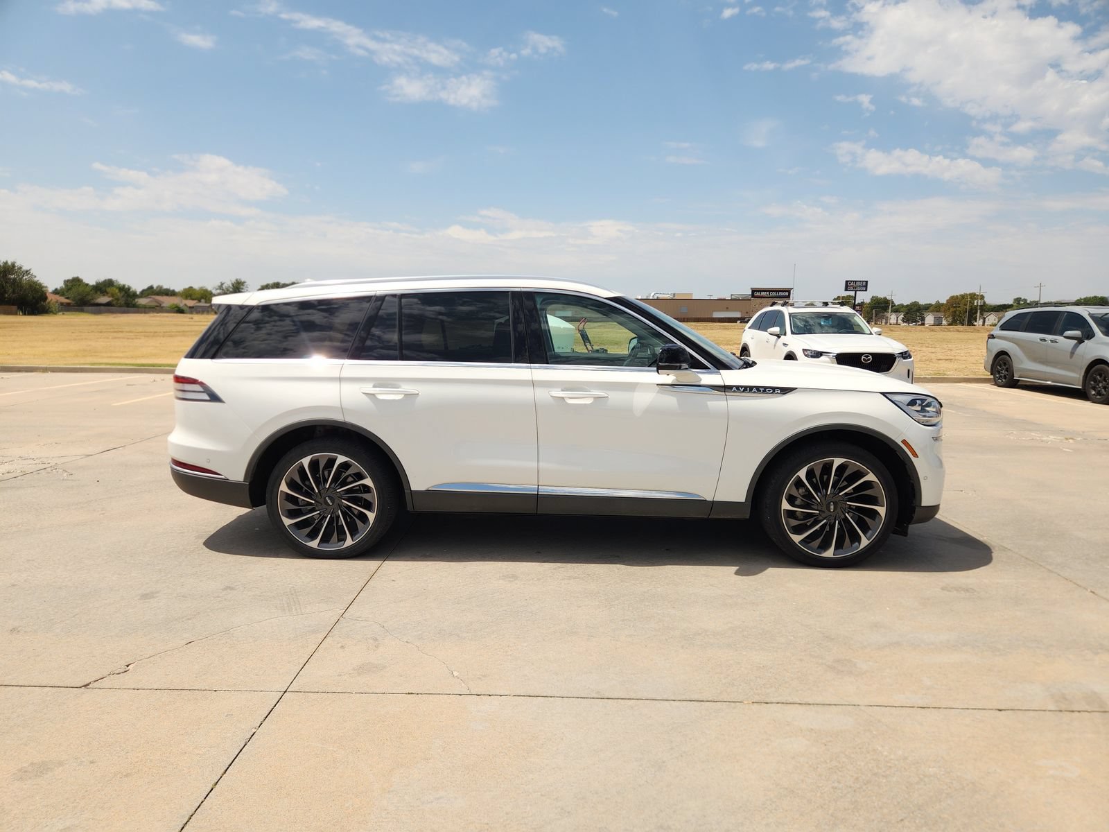 Used 2020 Lincoln Aviator Reserve w/ Equipment Group 202A AWD/4WD image 7
