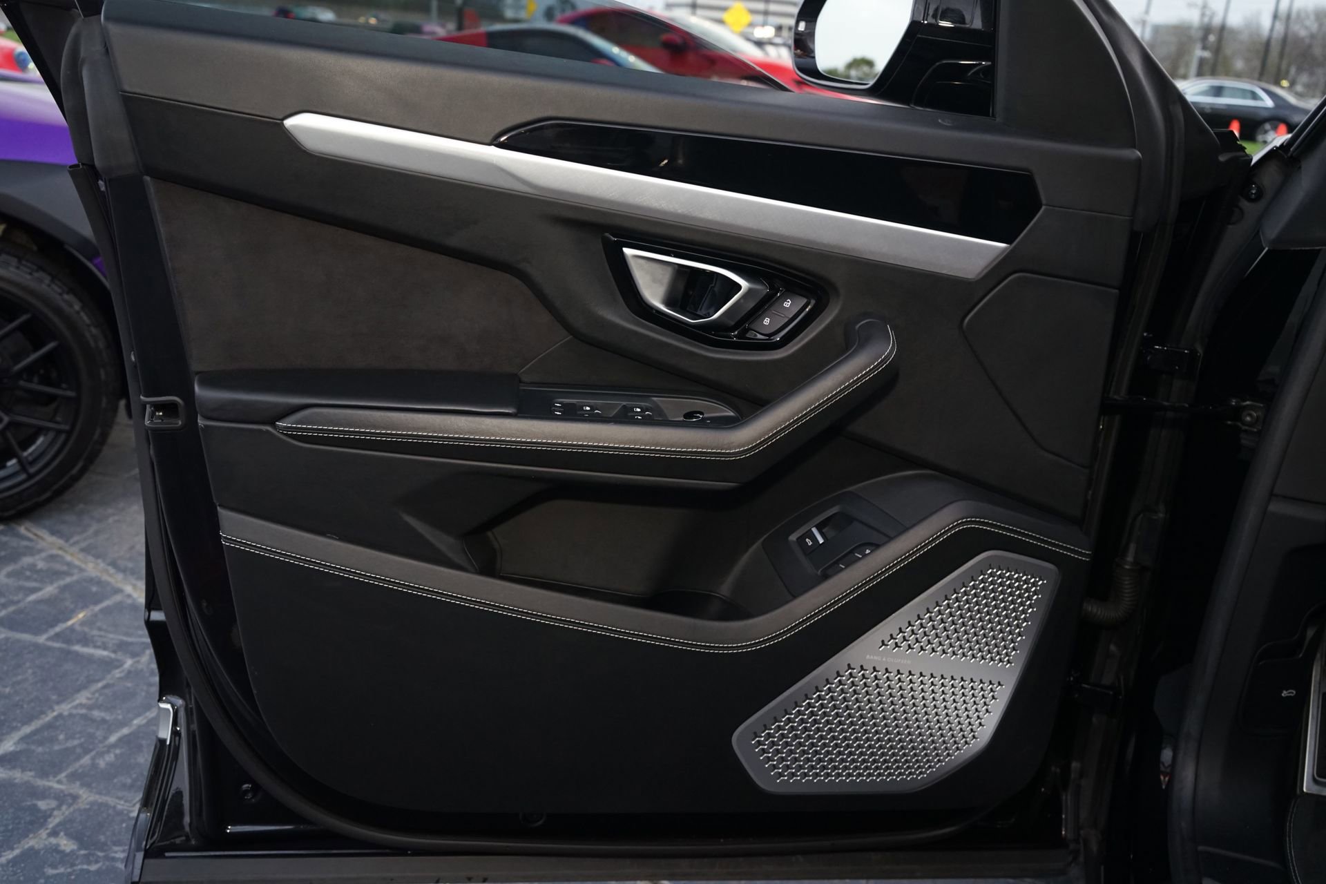 Used 2019 Lamborghini Urus image 28