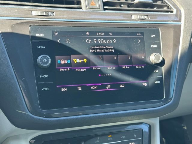 Used 2022 Volkswagen Tiguan SE R-Line image 19