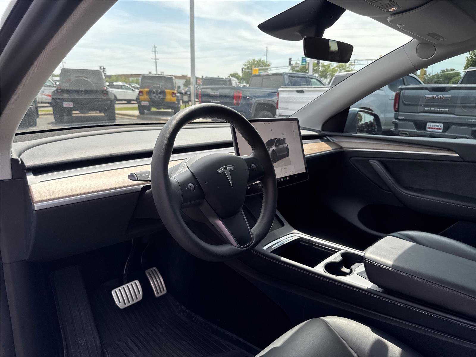Used 2025 Tesla Model Y Performance AWD/4WD image 17